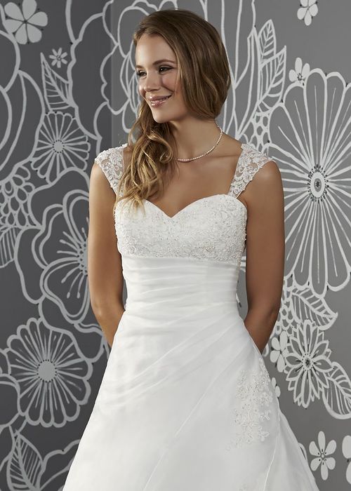 2017_romantica_jacqueline-003.jpg 2017_romantica_jacqueline-003.jpg