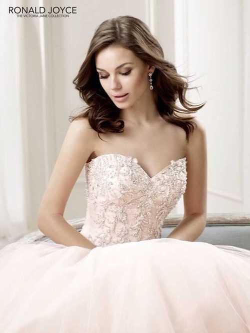 Lady Strapless.jpg Lady Strapless.jpg